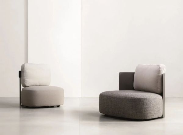 Picture of Armchair pierre, flou, dimensions 101x87cm, anodic bron metal shell, fabric cat.5 upholstery, leon ecru